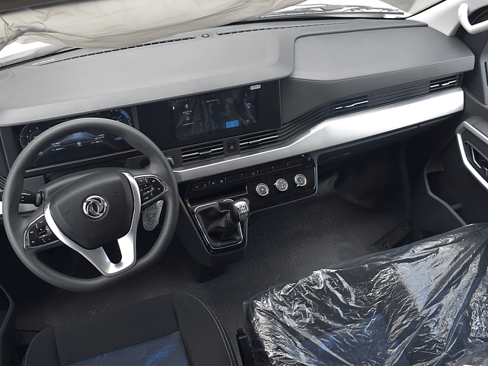 DongFeng K33-561